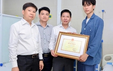 Bộ GD&ĐT khen thưởng đột xuất nam sinh Bách khoa dũng cảm cứu người trong vụ cháy ở Lĩnh Nam