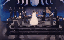 Mỹ nhân Việt 2 năm liên tiếp được Trung ương Đoàn vinh danh: Quán quân thành công nhất Vbiz, tuổi 20 đã là CEO