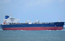 Vừa cho tàu dầu Nga đến Cuba ngạo nghễ đi qua, quốc gia châu Âu tiếp tục ‘đứng nhìn’ một tàu chở 800.000 thùng ung dung di chuyển
