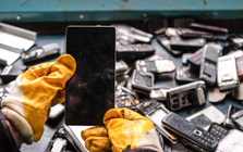 Bới rác tìm vàng: Khi những chiếc điện thoại nát bỗng hóa "tài sản chiến lược" nhờ cơn khát chip AI