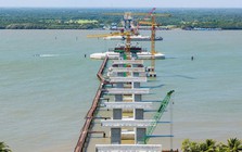 Cây cầu dây văng hơn 3.860 tỷ đồng, giúp rút ngắn 80km từ miền Tây về TP. Hồ Chí Minh do Đèo Cả thi công hiện có tiến độ ra sao?