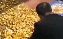 Phát hiện một vali đầy vàng trị giá hơn 17 tỷ đồng nằm chơ vơ giữa nơi nghìn người qua lại: Cảnh sát mở cuộc điều tra khẩn