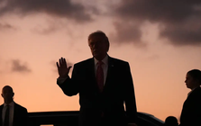 Tổng thống Donald Trump nói về chuyện lấy dầu Iran