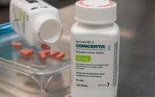 Nhật Bản: Một loại thuốc đang cực kỳ khan hiếm, bác sỹ không thể kê đơn cho bệnh nhân mới, người mắc lâu năm chỉ còn thuốc cho 2 tuần