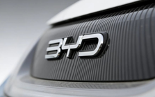 Ông lớn xe điện Trung Quốc hụt hơi: Lần đầu lợi nhuận sụt giảm, cắt hơn 100.000 nhân sự