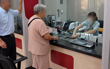 Lương hưu giảm từ 22 triệu xuống còn 11 triệu, bà lão 62 tuổi bị cơ quan bảo hiểm giữ lại kiểm tra