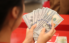Giá USD tự do bất ngờ tăng lên gần 26.900 đồng