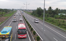 Công an cảnh báo tới các tài xế dừng đỗ xe trên quốc lộ 1A: Có nguy cơ mất sạch tài sản