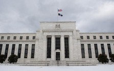 Báo cáo việc làm yếu khiến Fed khó cắt giảm lãi suất sau cú sốc giá dầu