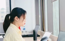 Người áp lực học tập, công việc vào diện giám sát tâm thần: Phòng bệnh hay nguy cơ gắn nhãn tâm lý?