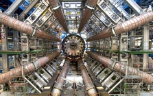 Chuyên gia cho "chuột sắt" canh gác cỗ máy vật lý lớn nhất thế giới: Họ đang toan tính điều gì?