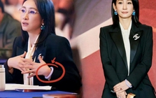 Mặc vest đen quyền lực nhưng tay lại đeo vòng ngọc: Thú chơi cao cấp ngầm tiết lộ khí chất "đại nữ chủ" của phụ nữ hiện đại