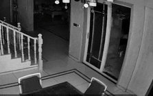 Tủ lạnh nổ tung trong đêm vì món đồ quen thuộc