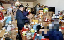 Cụ bà chốt hàng nghìn đơn online nhưng không bao giờ tháo hộp, 30 người dọn 12 giờ mới thấy mặt sàn: Phía sau là cả câu chuyện buồn