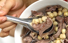 Ở con lợn có 1 phần chỉ nặng 3 lạng nhưng chứa protein "quý", khá bổ tim và não: Ra chợ không mua sớm là hết!