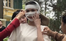 Hình ảnh Ngọc Trinh băng bó kín cả mặt