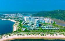 Khu du lịch ở Hải Phòng đang gây sốt: Có quần thể biển hồ lớn nhất Đông Nam Á, sân golf xây trên biển, du khách được khám phá rừng ngập mặn nguyên sơ