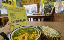 Suất ăn sáng dưới 20.000 đồng đang dần biến mất?