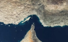 Quân đội Mỹ bắt đầu ‘dọn dẹp’ eo biển Hormuz, Iran có thể sắp nhận lại 6 tỷ USD