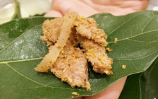 Đặc sản miền núi khiến cô ca sĩ vừa ăn vừa nhún nhảy, nhận xét: "Sao đến giờ tôi mới biết đến món này?!"