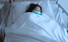 Cô gái 23 tuổi đã mắc ung thư giai đoạn cuối, bác sĩ cảnh báo: Làm 4 việc này chẳng khác nào “bào mòn” cơ thể mỗi ngày