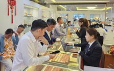 Tối 12-4, giá vàng miếng SJC thấp hơn vùng đỉnh trên 18 triệu đồng, chưa vội mua vào?