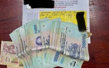 Phát hiện hơn 20 triệu đồng tiền mặt và 2 chiếc nhẫn vàng trên bãi biển