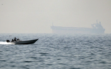 Tin vui cho cả thế giới: 3 tàu chở dầu, khí đốt bất ngờ vượt eo biển Hormuz thành công sau khi Mỹ áp đặt lệnh phong tỏa