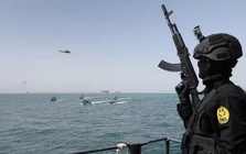 Mỹ 'đóng băng' hoạt động thương mại hàng hải của Iran