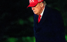 Mỹ điều tra loạt giao dịch dầu mỏ đáng ngờ diễn ra ngay trước dòng "tút" gây chấn động của Tổng thống Trump