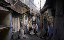 Những kiếp người “ký sinh” trong khu nhà giàu Gangnam (Seoul): Phía sau sự hào nhoáng của giới siêu giàu Hàn Quốc