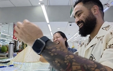 Khách Tây sang tận Việt Nam mua vàng 18k, khâm phục tài năng của thợ kim hoàn