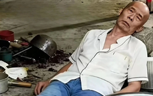 Ông chủ quán "lẩu gà của Mo" hot nhất Trung Quốc kiệt sức, thông báo đóng cửa