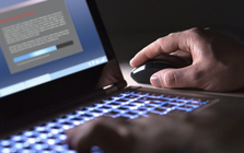 Công an chỉ ra lý do người dân có thể bị rò rỉ tài khoản ngân hàng, tài liệu công việc, mật khẩu MXH, ảnh riêng tư... vào tay lừa đảo