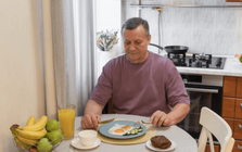 Người cao tuổi ăn trứng vào buổi sáng: 4 cải thiện rõ rệt về sức khỏe và trí não