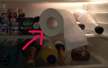 Không phải mê tín, giờ mới biết vì sao nhiều nhà để 1 cuộn giấy vệ sinh trong tủ lạnh