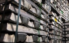 Không phải đất hiếm, đây mới là mặt hàng lên 'cơn sốt' trên toàn thế giới: giá tăng không ngừng, tồn kho chỉ đủ dùng 9 ngày