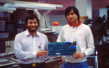 Từ cậu bé 14 tuổi chạy việc vặt đến khối tài sản 114 triệu USD: Nhân viên thâm niên nhất Apple tiết lộ bí mật 'sống sót' qua 5 thập kỷ