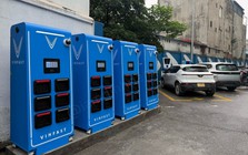 Tỷ phú Phạm Nhật Vượng bắt tay tỷ phú Nguyễn Thị Phương Thảo