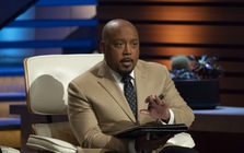 Vừa nghèo vừa không có quan hệ, người đàn ông này vẫn thành tỷ phú, nắm trong tay NGHÌN TỶ nhờ tư duy dạy con ĐỈNH CAO của mẹ!