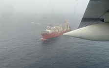 Máy bay không người lái Iran tấn công tàu chiến Mỹ