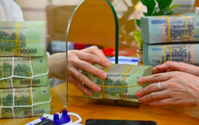 "Chốt lời vàng thành công ở đỉnh, tôi đem toàn bộ gửi tiết kiệm, tháng nhận gần 15 triệu đồng tiền lãi"