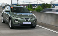 Tỷ phú Phạm Nhật Vượng đón tin vui: VinFast dẫn đầu thị trường xe thuần điện ở Philippines, vượt xa Tesla của Elon Musk