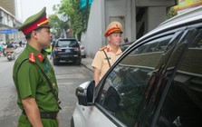 CSGT Hà Nội sử dụng thiết bị đặc biệt để xử lý 1 lỗi vi phạm giao thông phổ biến, các tài xế chú ý