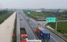 Cao tốc Cao Bồ - Mai Sơn mở rộng chưa xong, vì sao xe được đi tạm?