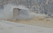 VIDEO: Xe tải nghi mất phanh lao dốc gây tai nạn khiến 2 tài xế tử vong