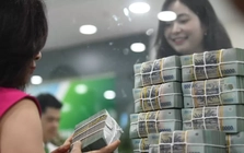 'Nóng' vấn đề lãi suất