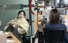 Sự vụn vỡ của dân văn phòng: Vừa đi làm vừa khóc, cả ngày chỉ đợi đến lúc tan làm nhưng không ai dám nghỉ việc