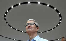 Kết thúc kỷ nguyên Tim Cook: 15 năm lẫy lừng và dấu chấm hỏi AI trị giá hàng nghìn tỷ USD