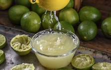 Bác sĩ nói gì về trào lưu uống 1kg chanh mỗi ngày để "chữa ung thư"?